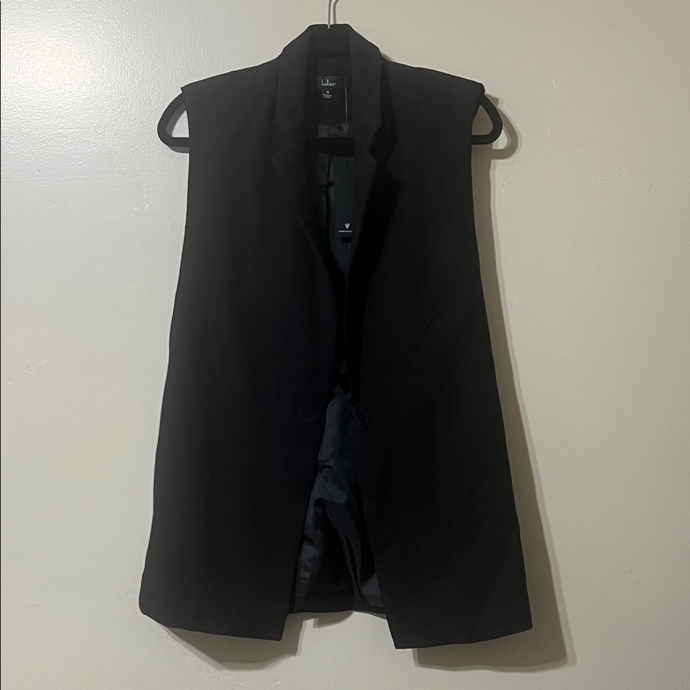 NWT Lulu’s Black Sleeveless Vest